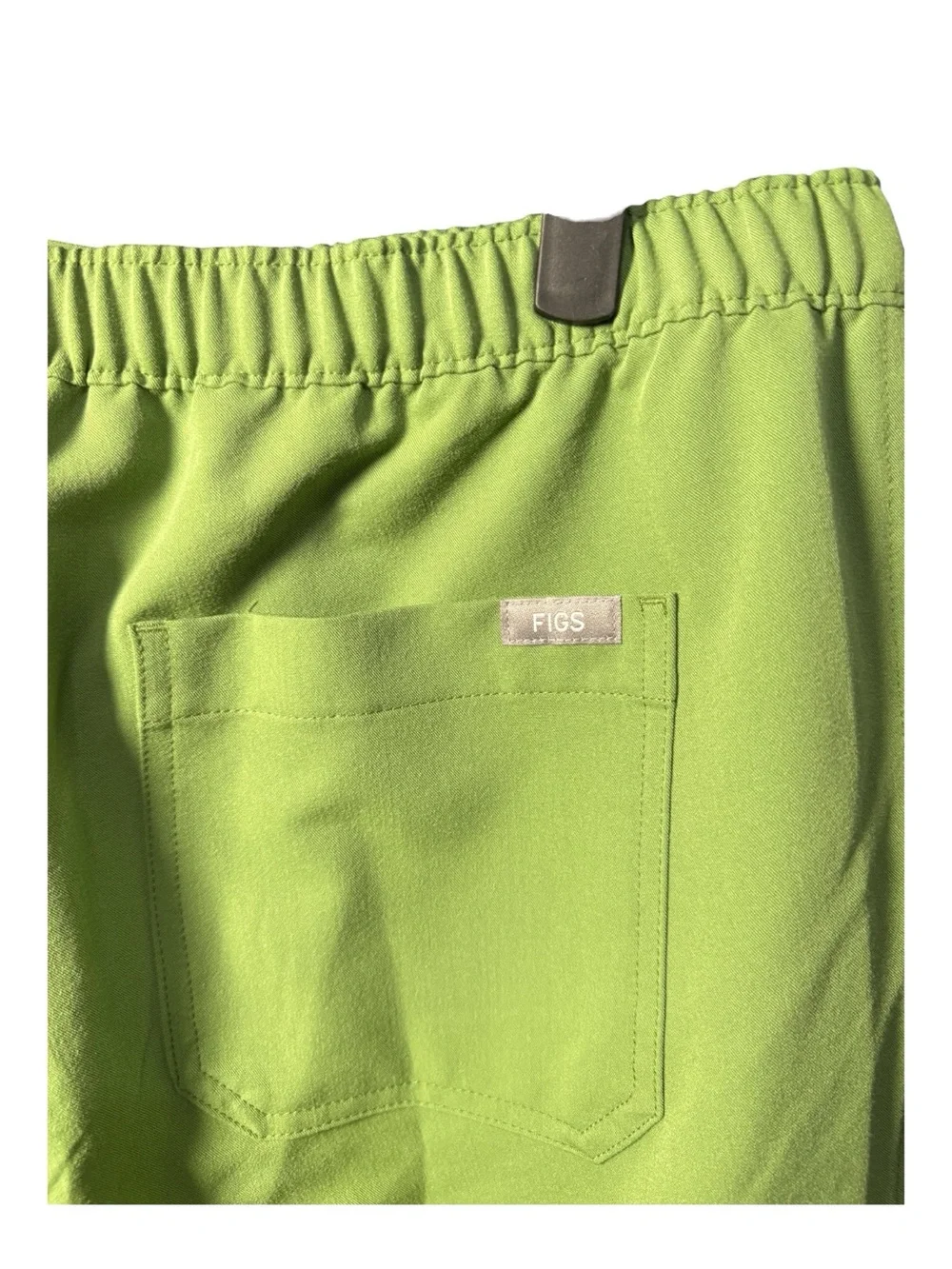 FIGS Cairo Cargo Scrub Pants Men’s Small Regular Green NWT